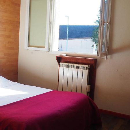 Le Logis De La Garenne Otel Morestel Dış mekan fotoğraf